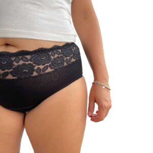 Calzón menstrual modelo Titania con detalles de encaje, ideal para todas las edades, disponible en Lima y todo Perú. Ofrece comodidad y seguridad durante el ciclo menstrual.